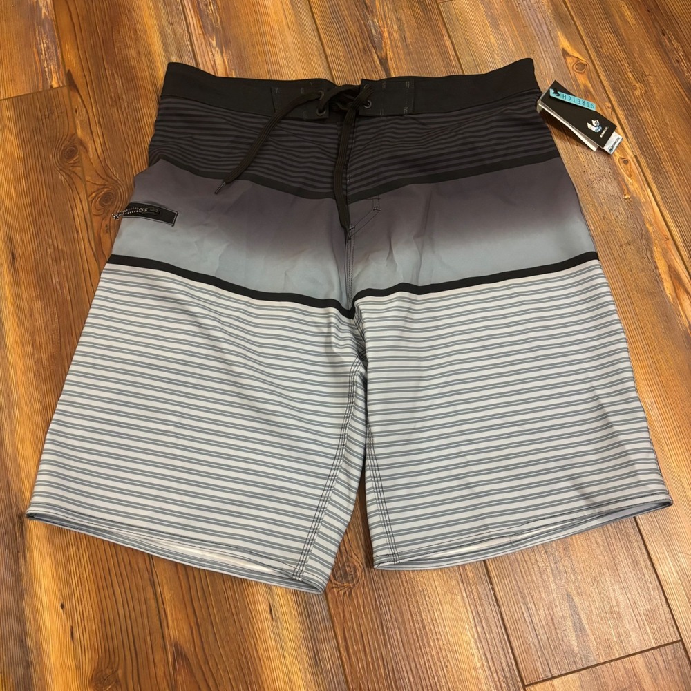 Burnside Mens‎ Board Shorts Grey Black Striped Stretch Swim Trunks 34 BM9325-JC